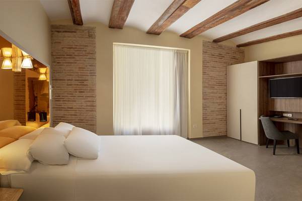 Superior room SH Suite Palace Hotel Valencia