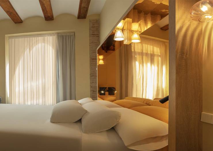 Standard room SH Suite Palace Hotel Valencia Standard room SH Suite Palace Hotel Valencia