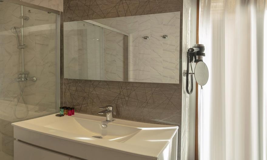 Superior Room SH Suite Palace Hotel Valencia Superior Room SH Suite Palace Hotel Valencia